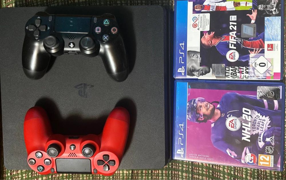 Продам PS4 1TB у гарному стані