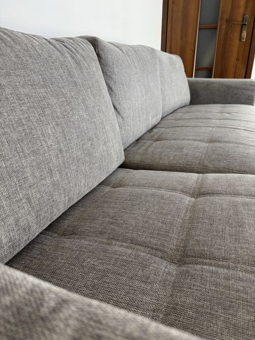 Szary duży narożnik z dostawianą pufą