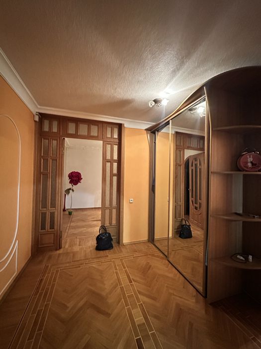 Реальная 3-ка на Холодной Горе, ул. Волонтерская 50, Только семья!