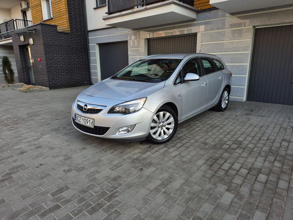 Opel Astra Niski Przebieg_Alu17 cali_Klimatronik_Możliwa zamiana