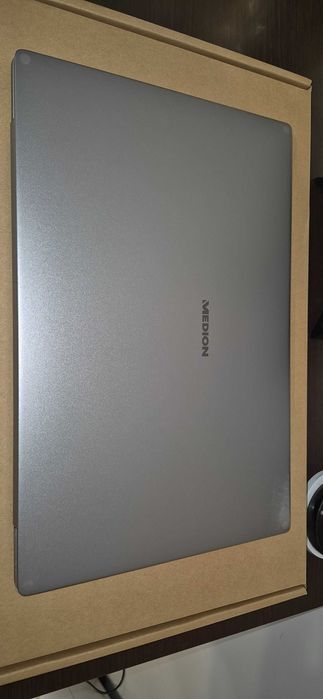 Nowy notebook 17,3FHD IPS i5-10210U 16GB RAM 512SSD Win 11