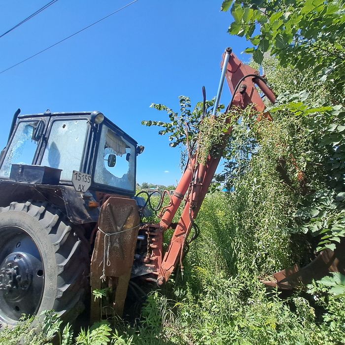 Продам трактор ЮМЗ экскаватор.