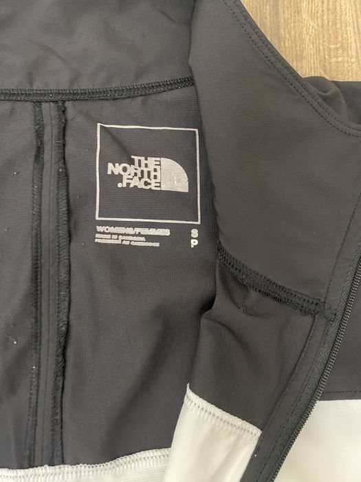 The north face зип олимпийка розмір s в гарному стані