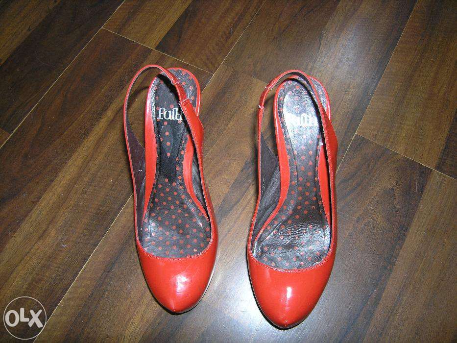 Buty damskie lakierowane 38