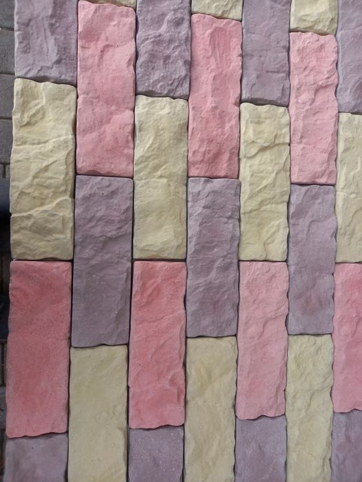 Продам плитку "Рваний камінь"