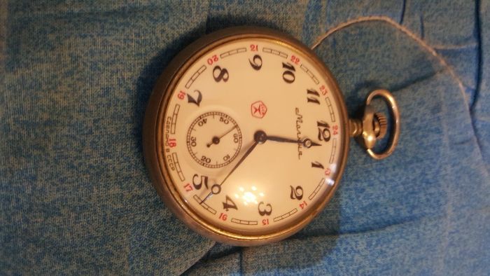 Колекційний, кишеньковий годинник.