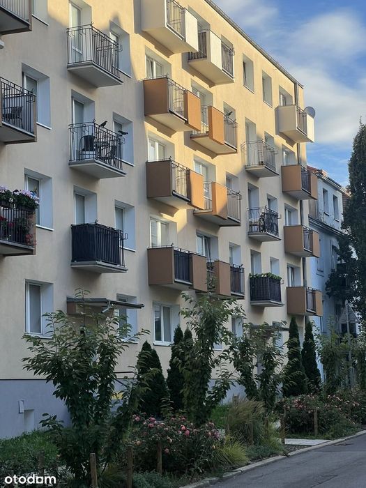 Zamieszkaj w sercu Jeżyc – 3 niezależne pokoje, balkon, cisza i zieleń