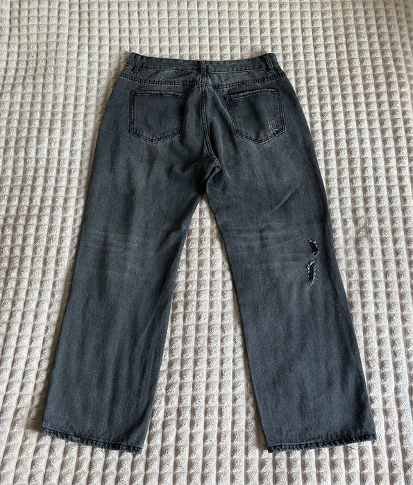 Якісні джинси XL -XXL, майже нові дефектів нема, подертості на колінах