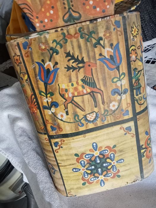 Caixa antiga de garrafas de vinho do porto