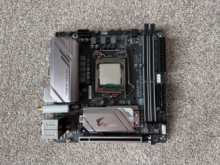 Материнська плата GIGABYTE Z390 I AORUS PRO WIFI + Процесор Intel Core