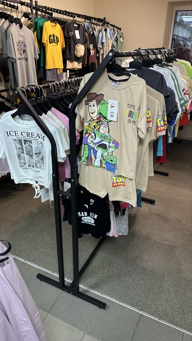 Стелажи для одежды