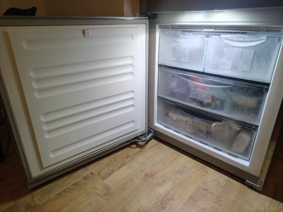 Lodówka Liebherr CBNes 5167 – Premium Model z Kostkarką do Lodu