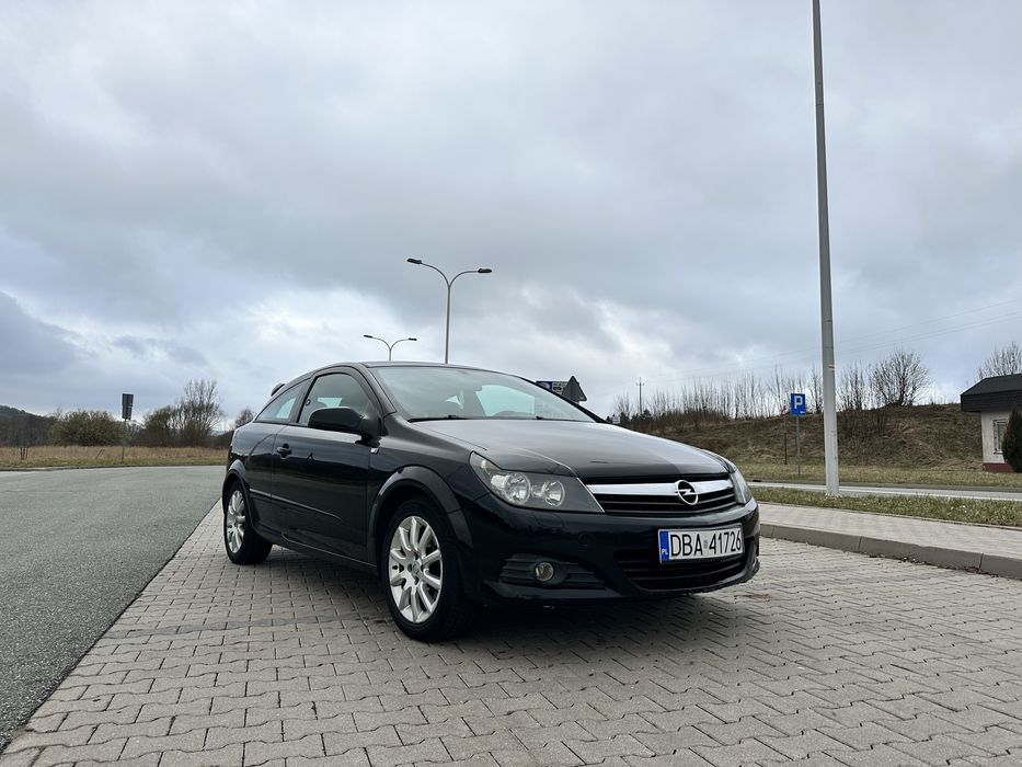 Opel Astra h gtc 1.6 benzyna