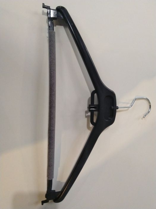 Продам вешалки и тремпеля для магазинов одежды