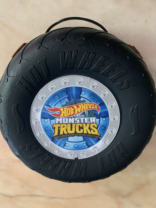 Pista HOT WHEELS Monster Truck Desafio Acrobático