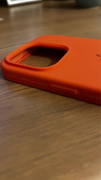 Oryginalne Etui silikonowe iphone 14 pro + 1 gratis