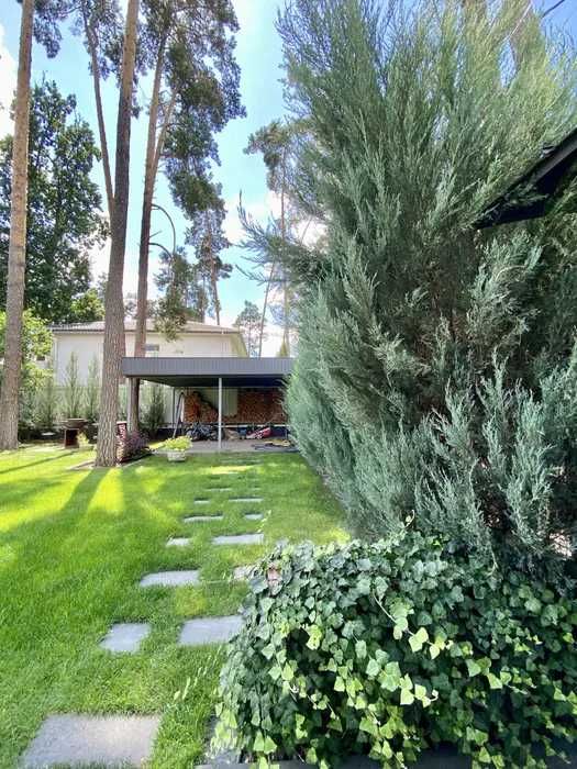 Для цінителів комфорту та тиші з дизайнерським ремонтом в лісовій Бучі