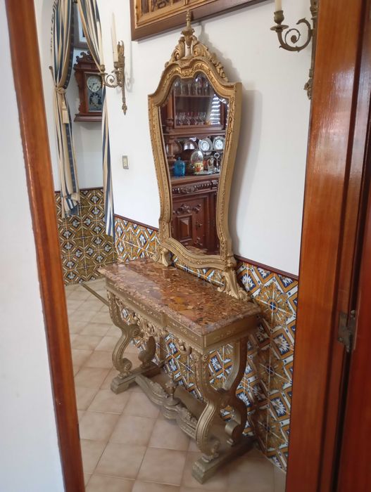 Dois Bonitos Aparador Consola Dourados com Espelho Condição Excelente