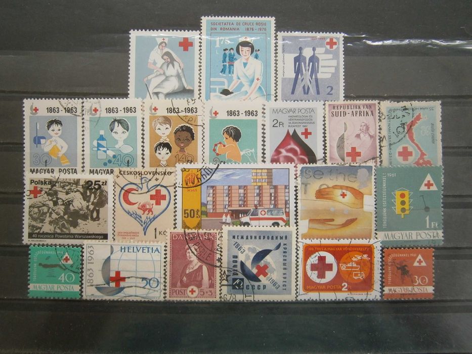 21 selos do tema Cruz Vermelha todos diferentes