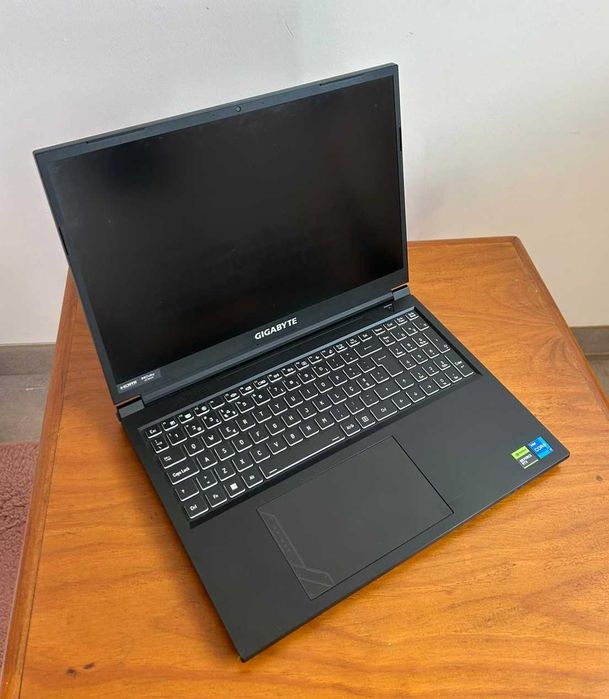Gigabyte G6 KF – i7-13620H / RTX 4060 / 16GB RAM / 1TB SSD – Garantia