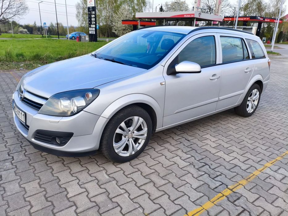 Opel Astra Niezawodna Astra H 1.9 CDTI Kombi Automat Sport
