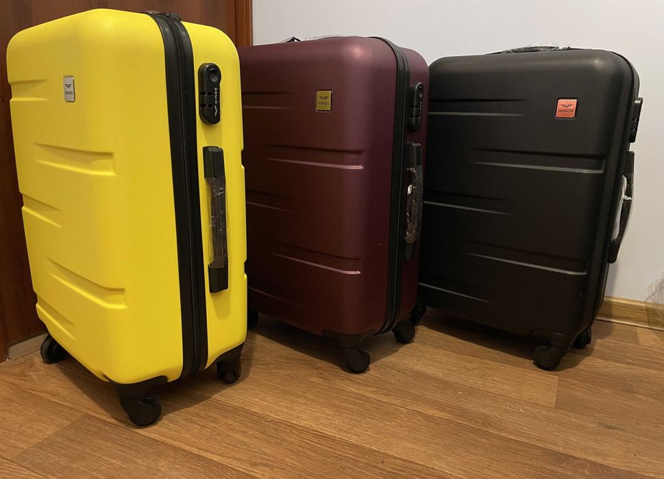 Дарницький рн Валіза Сумка дорожная Чемодан на колесах велика середня