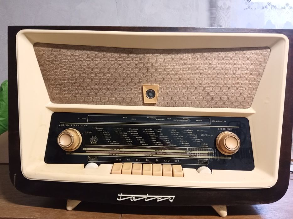 Zabytkowe radio TATRY