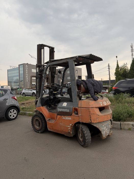 Продам вилковий навантажувач Toyota