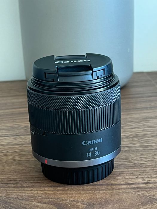 Canon R50V + Lente RF 14-30mm Negociavel