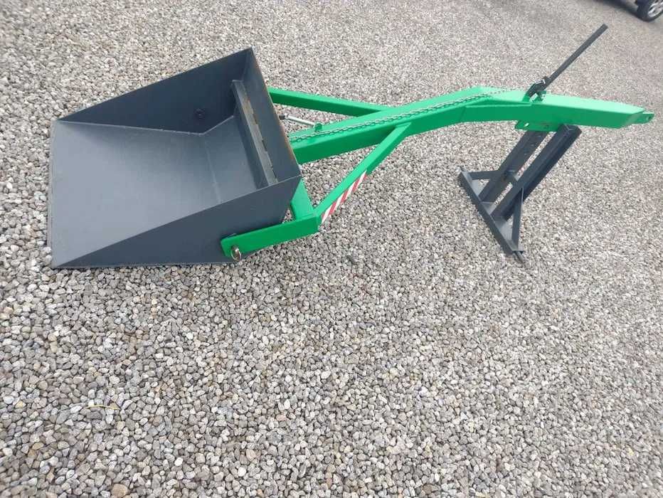 Łycha do tyłu URSUS C330 Ładowacz piachu TRANSPORT