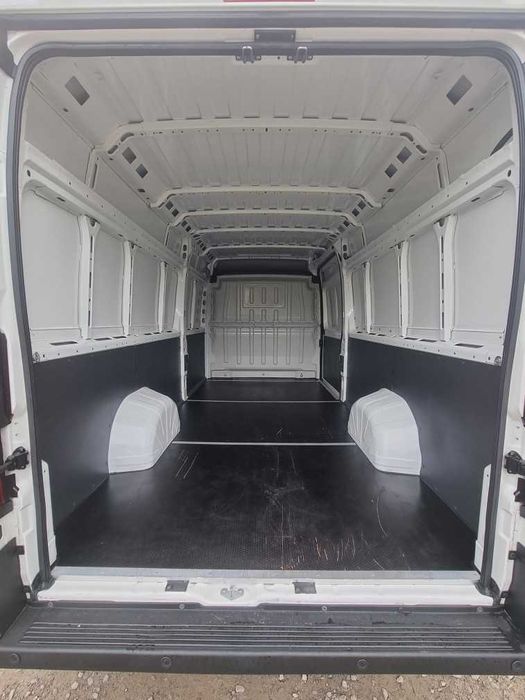 Bus wynajem citroen Jumper L4H2 DARKAR