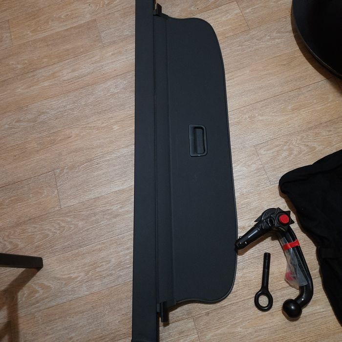 Шторка Audi A6 C7 універсал.