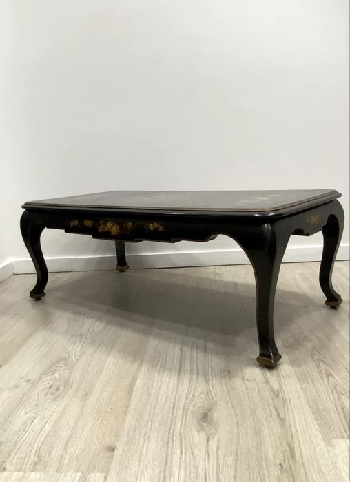 Antiga mesa chinesa.