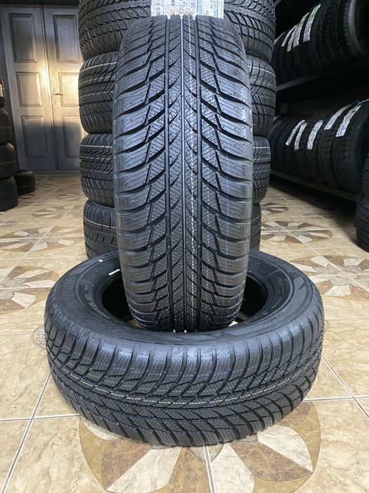 Пара 205/60/16 92Н Bridgestone BLIZZAK LM001