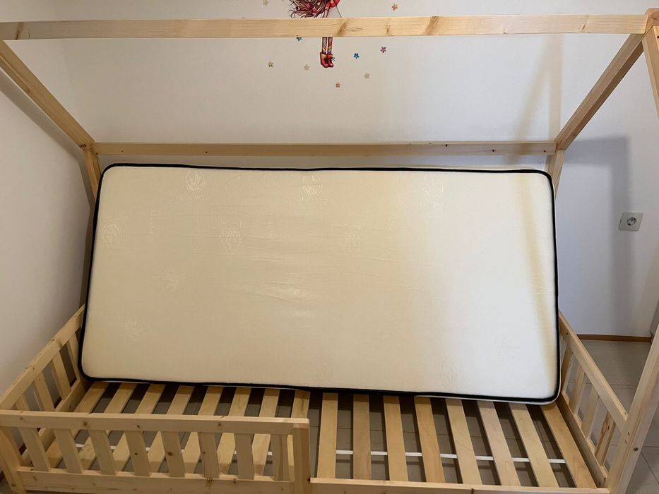 Cama Montessori Natural com colchão