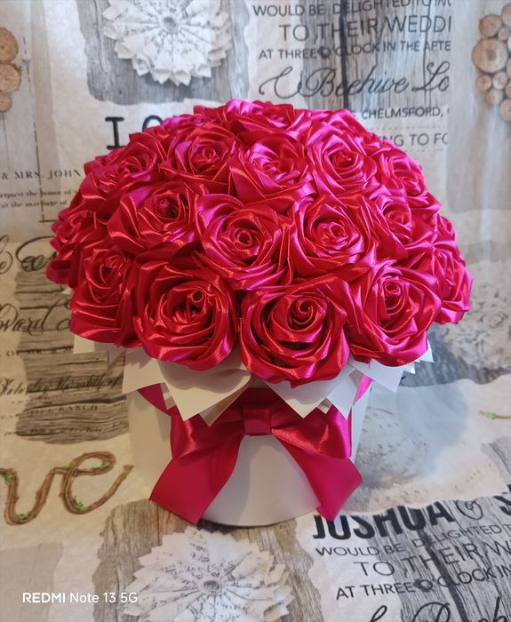 Букети з атласної стрічки.