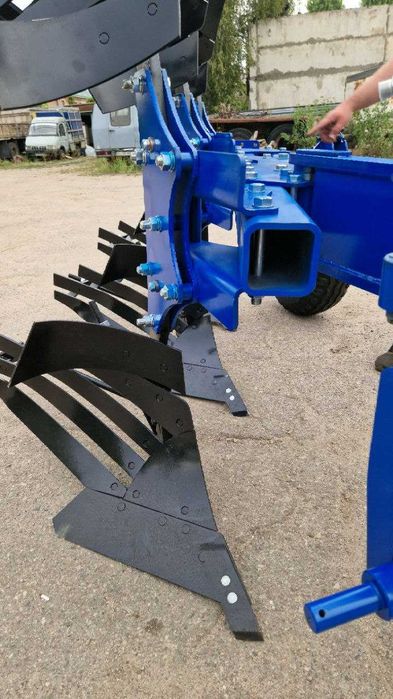 плуг оборотний 2, 2+1, 3