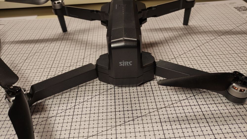 SJRC F11 GPS – dron z GPS  2 baterie  regulowana kamera 90°  komple