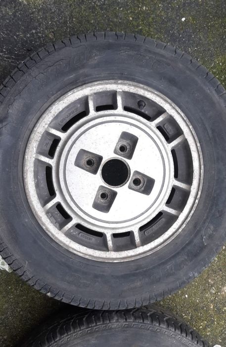 Jantes Datsun Bluebird 910