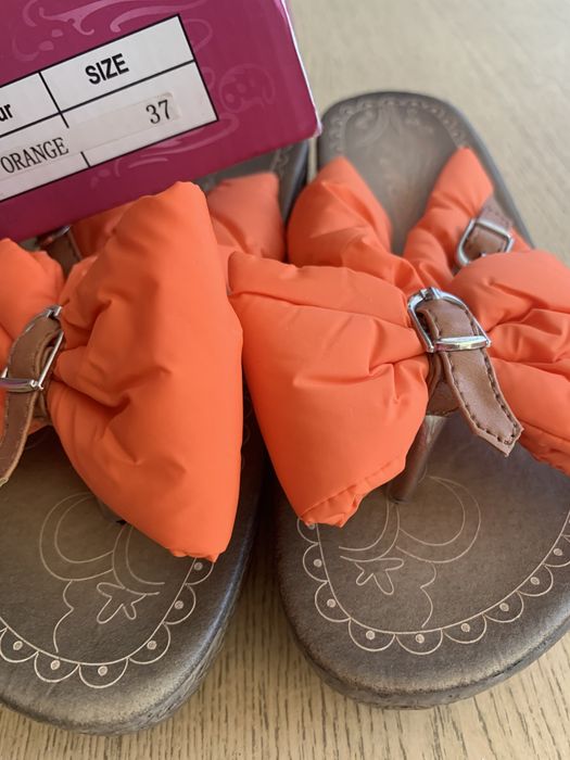 Klapki japonki pomarańczowe na platformie Mmm roz. 37