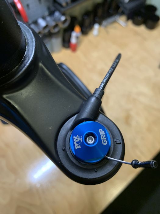 Amortyzator Fox Float 32 Grip rhythm manetka 3poz scott