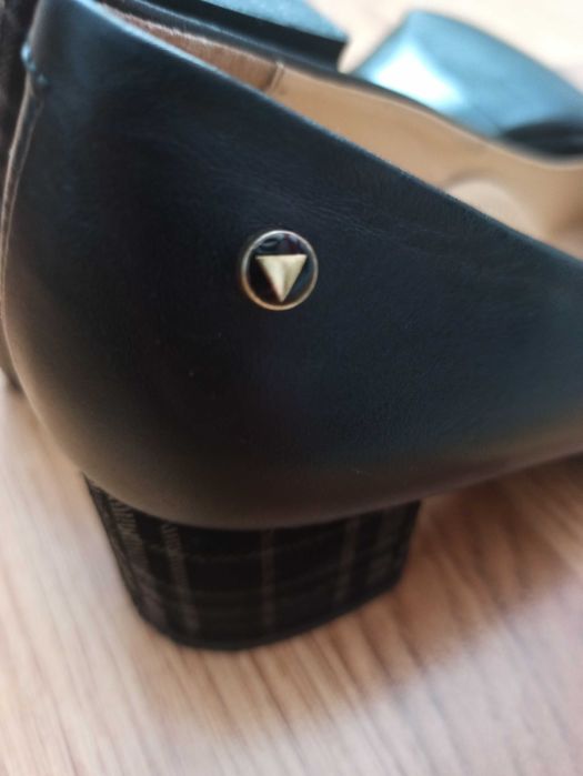 Czarne skórzane buty damskie