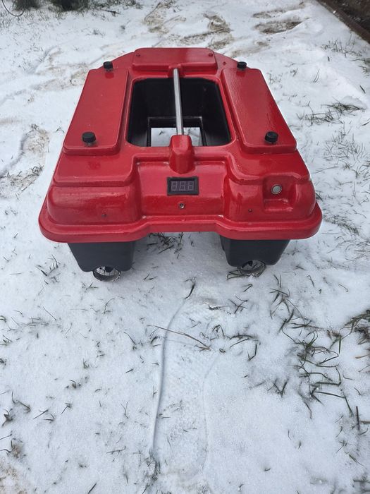 lodka zanetowa z echosonda