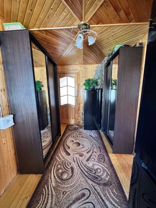 Продається приватний будинок в м.Яремче