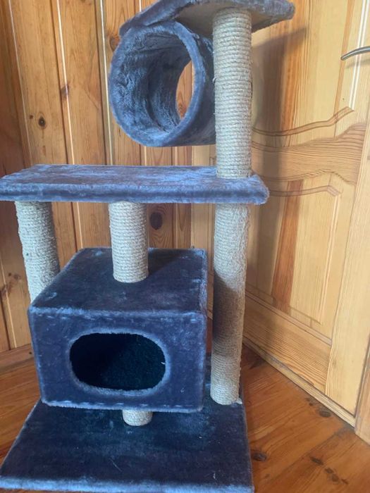 Отличный кошачий домик для вашего питомца.