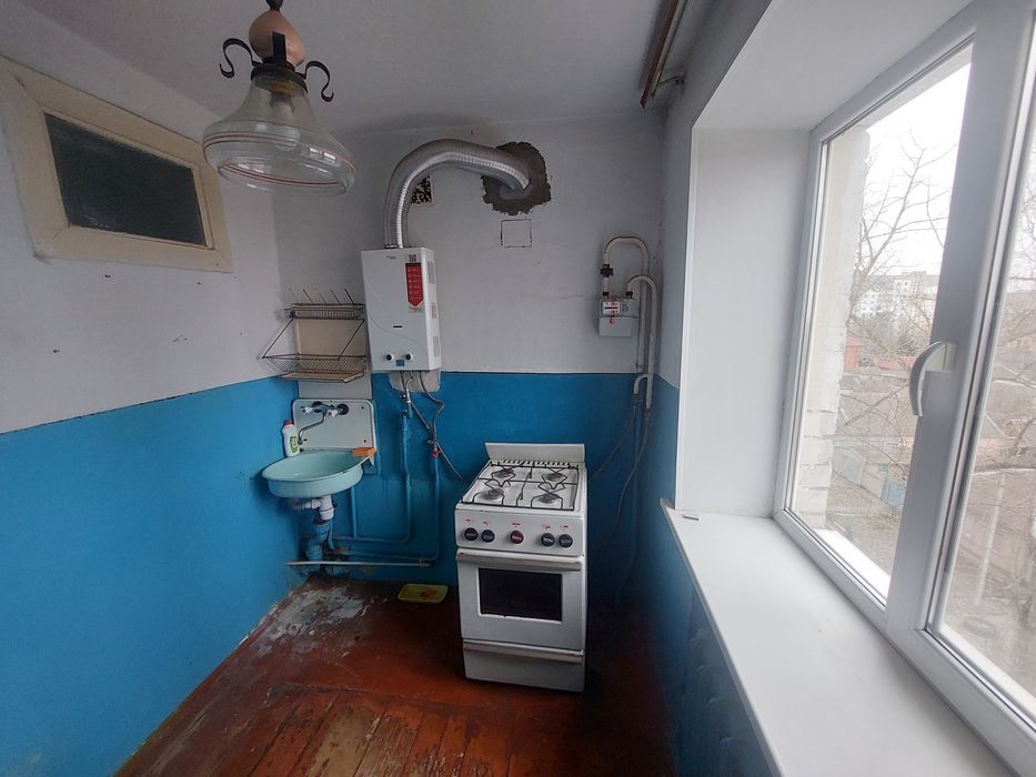 Продажа / обмен 2 комн Космонавтов / Херсонское шоссе  Площадь Победы