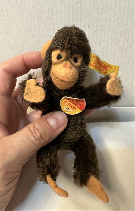 Peluches vintage Steiff, macaco, coelhos e urso