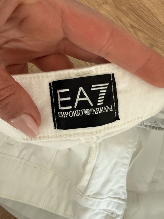 Spodenki ARMANI białe roz S