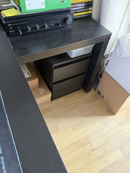Secretária Malm Ikea + cómoda 2 gavetas