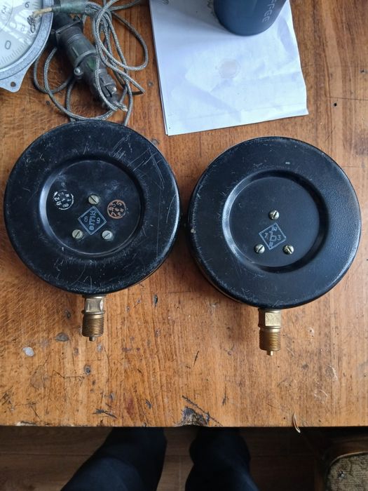 Манометри образцовий,и для жидкостей